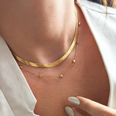 Náhrdelník z nerezové oceli Delicate Stars